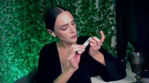 Miss Ivy online show from 12.29.24