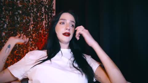 Miss Ivy online show from 01.19.25