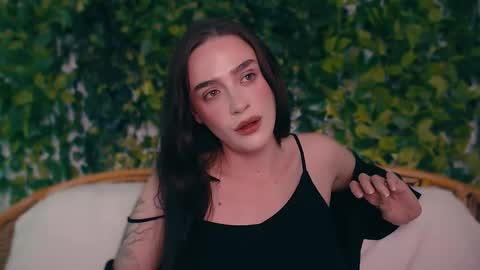 Miss Ivy online show from 11.20.25