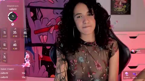 Snapshot of ivymanson_ chatting on 01.12.25 Camila online show from 01.12.25