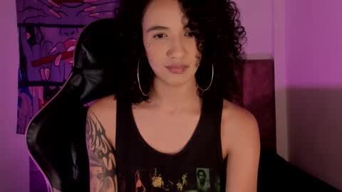 Snapshot of ivymanson_ chatting on 10.08.25 Camila online show from 10.08.25