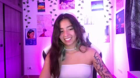 Snapshot of ivystone_ chatting on 04.15.26 Ivy online show from 04.15.26