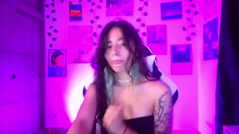 Snapshot of ivystone_ chatting on 04.17.26 Ivy online show from 04.17.26