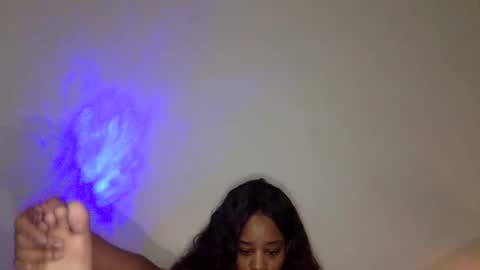 Snapshot of iysisfv chatting on 11.22.25 iysisfv online show from 11.22.25