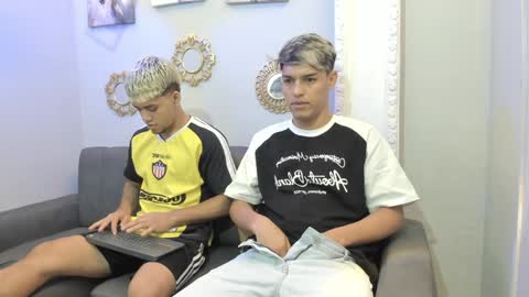 izaack online show from 01.25.25