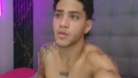 Snapshot of izaak_taylor7 chatting on 05.03.26 izaack online show from 05.03.26
