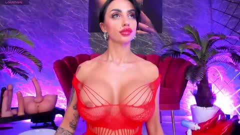 Snapshot of izabelatessa chatting on 05.24.26 izabelatessa online show from 05.24.26