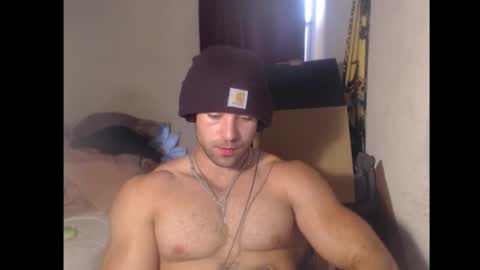 Snapshot of izak144 chatting on 12.18.25 izak144 online show from 12.18.25