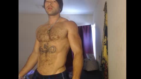Snapshot of izak144 chatting on 05.20.26 izak144 online show from 05.20.26
