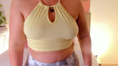 Iza online show from 01.28.25