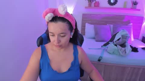 Iza online show from 09.18.25