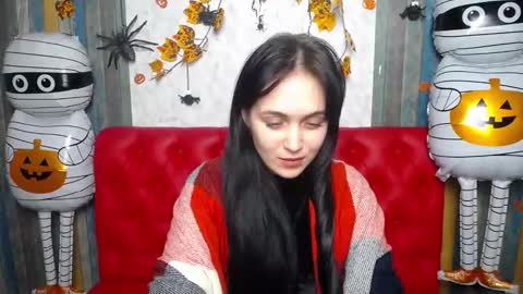 Snapshot of izipaterson chatting on 10.23.25 IziPaterson online show from 10.23.25