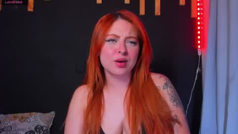 Snapshot of izyzys_baker chatting on 07.24.26 hot izys online show from 07.24.26