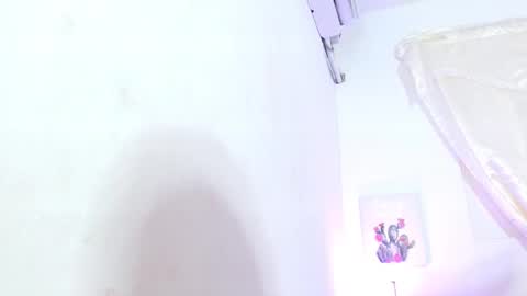 Snapshot of izza_2907 chatting on 01.18.25 izza online show from 01.18.25