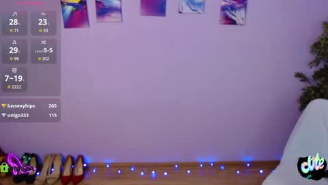 Queen of nylon  Victoria online show from 01.08.25