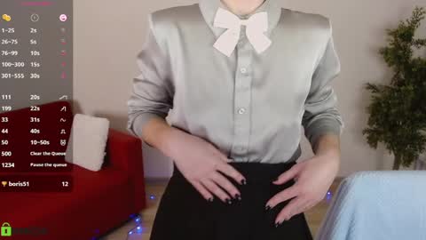 Queen of nylon  Victoria online show from 03.25.26