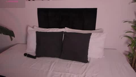 Izzy vega  online show from 10.14.25