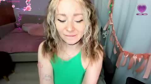 Snapshot of izzyholly chatting on 06.14.26 K A T E I have great pvt hot shows with dildos shows in pantyhose I love to squirt fabulously online show from 06.14.26
