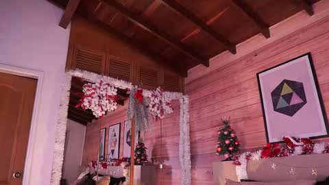 izzywild1 online show from 12.17.25