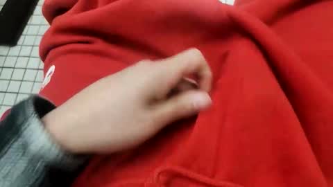 Snapshot of j84833399 chatting on 05.25.26 j84833399 online show from 05.25.26