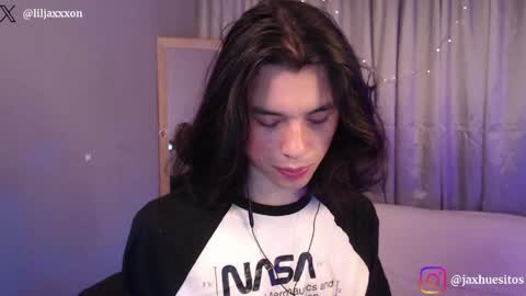 Snapshot of j_a_x_x_x_o_n chatting on 04.28.26 Hey im Jaxxxon check my info online show from 04.28.26