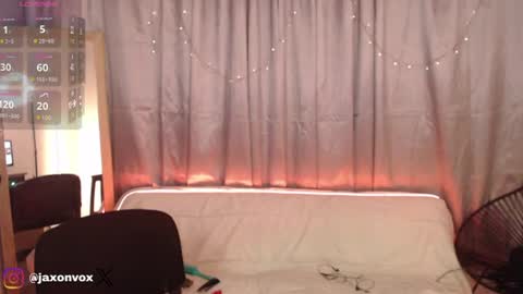 Snapshot of j_a_x_x_x_o_n chatting on 06.18.26 Hey im Jaxxxon check my info online show from 06.18.26