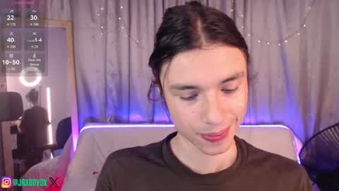 Snapshot of j_a_x_x_x_o_n chatting on 07.03.26 Hey im Jaxxxon check my info online show from 07.03.26