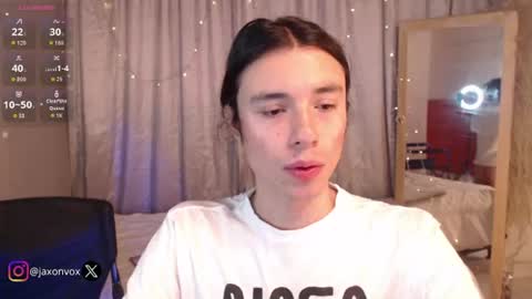 Snapshot of j_a_x_x_x_o_n chatting on 08.03.26 Hey im Jaxxxon check my info online show from 08.03.26