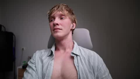 Snapshot of j_akira13 chatting on 04.25.26 Danny online show from 04.25.26