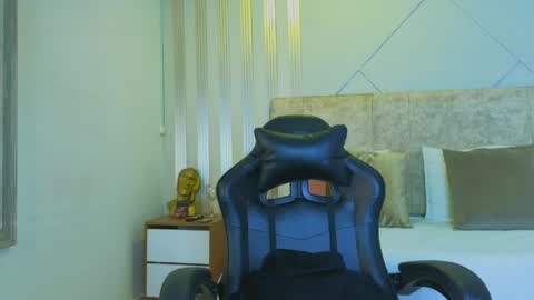 j_belle_ online show from 04.02.26