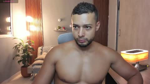 Snapshot of j_calix chatting on 06.18.26 Calix Independient model Insta and twt Calixsnake online show from 06.18.26