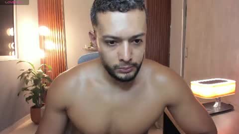 Snapshot of j_calix chatting on 06.22.26 Calix Independient model Insta and twt Calixsnake online show from 06.22.26