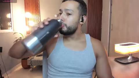 Snapshot of j_calix chatting on 06.27.26 Calix Independient model Insta and twt Calixsnake online show from 06.27.26