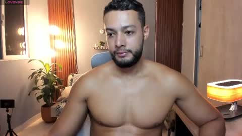 Snapshot of j_calix chatting on 07.15.26 Calix Independient model Insta and twt Calixsnake online show from 07.15.26