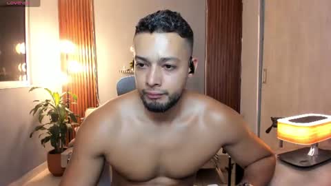 Snapshot of j_calix chatting on 07.17.26 Calix Independient model Insta and twt Calixsnake online show from 07.17.26