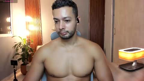 Snapshot of j_calix chatting on 07.28.26 Calix Independient model Insta and twt Calixsnake online show from 07.28.26