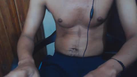 Snapshot of j_castello chatting on 01.22.25 J online show from 01.22.25