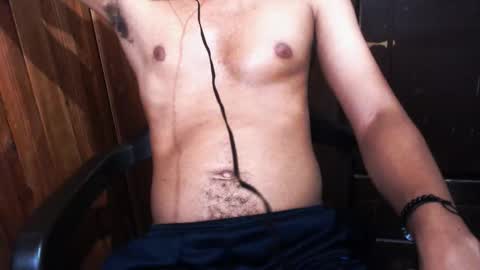 Snapshot of j_castello chatting on 09.27.25 J online show from 09.27.25