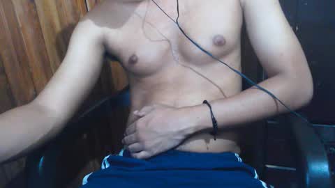 Snapshot of j_castello chatting on 10.05.25 J online show from 10.05.25