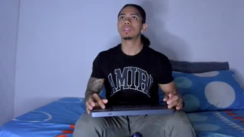 i am juan musiry independent model  online show from 11.17.25