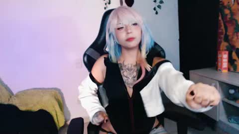 Snapshot of jaadee18 chatting on 06.25.26 jade 18 online show from 06.25.26