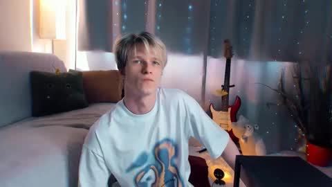 Snapshot of jack_frozt chatting on 04.17.26 brestonsweet online show from 04.17.26