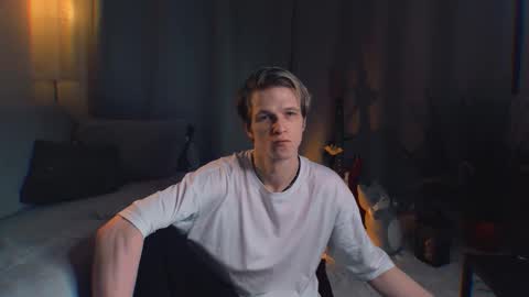 Snapshot of jack_frozt chatting on 04.29.26 brestonsweet online show from 04.29.26