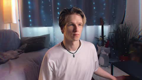 Snapshot of jack_frozt chatting on 05.13.26 brestonsweet online show from 05.13.26