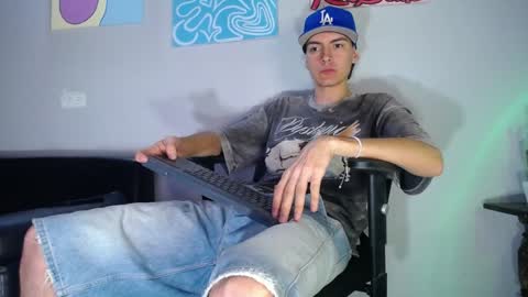 Snapshot of jack_norizz chatting on 12.14.24 INDEPENDENT MODEL online show from 12.14.24