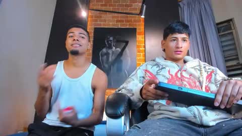 Snapshot of jackandjoes chatting on 11.08.25 Jack and Joes online show from 11.08.25