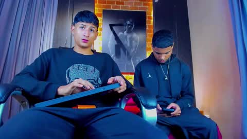 Snapshot of jackandjoes chatting on 12.21.25 Jack and Joes online show from 12.21.25