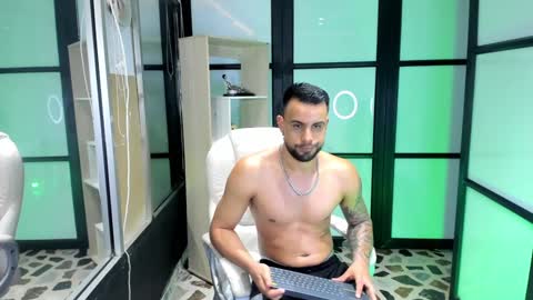 Snapshot of jackblanco_ chatting on 01.08.25 Jack White online show from 01.08.25