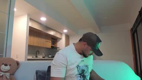 Jackson Wayne online show from 11.17.25