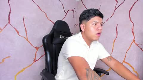 Snapshot of jacksonparker_ chatting on 01.04.25 Jackson online show from 01.04.25